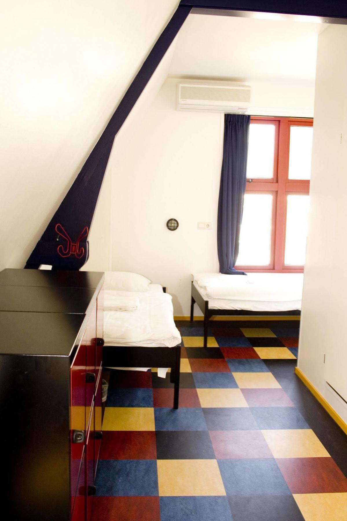 Bud Gett Hostels Groninga Exterior foto